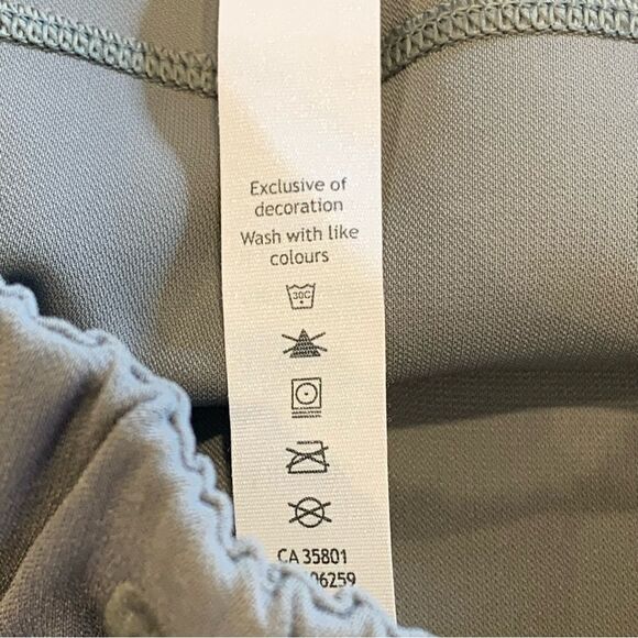 Lululemon On The Fly Skirt Army Green Size 4 - Picture 9 of 9